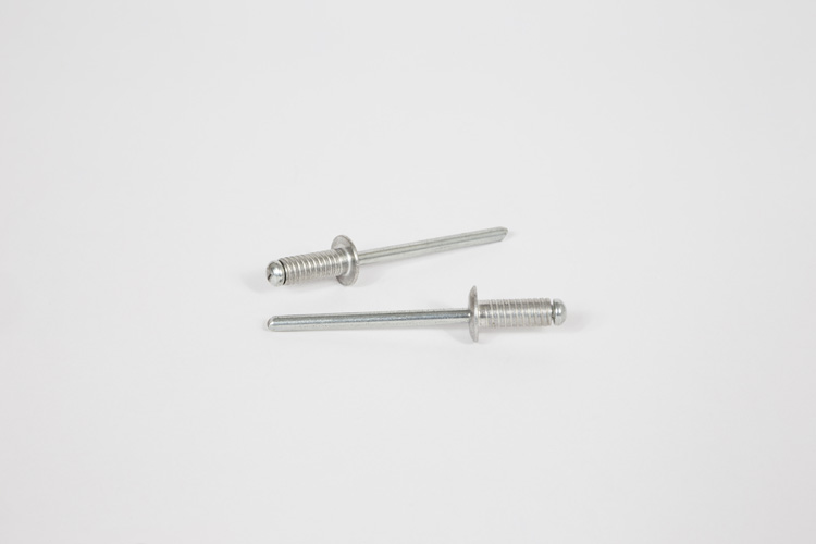Rivetti rullati in alluminio chiodo in acciaio zincato