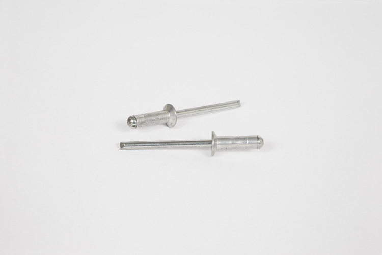 Rivetti unigrip in alluminio chiodo acciaio zincato a testa svasata